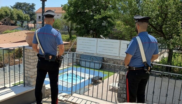 Agerola, realizza cucina, vasca idromassaggio e un seminterrato senza autorizzazioni: denunciato 55enne per abusivismo edilizio