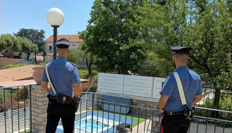 Agerola, realizza cucina, vasca idromassaggio e un seminterrato senza autorizzazioni: denunciato 55enne per abusivismo edilizio