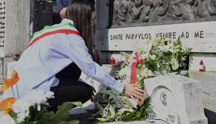 Albenga il ricordo del tragico incidente della motobarca "Annamaria" in cui persero la vita 44 bimbi 5