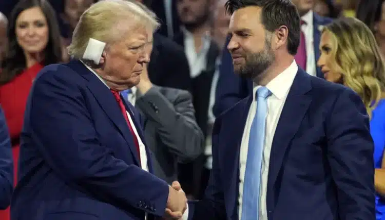 Trump: prima apparizione pubblica alla Convention Repubblicana dopo l'attentato in Pennsylvania.