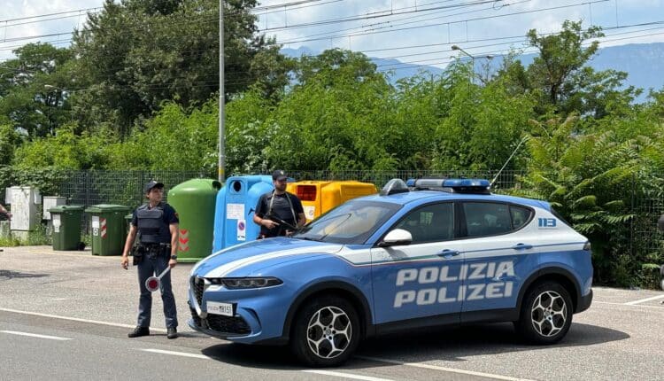 Bolzano: tenta di suicidarsi lanciandosi da un lampione del Ponte Druso.