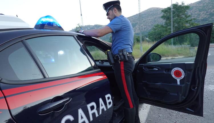 Casal di Principe: nasconde 45 grammi di cocaina nell'aria condizionata della macchina. Arrestato 47enne