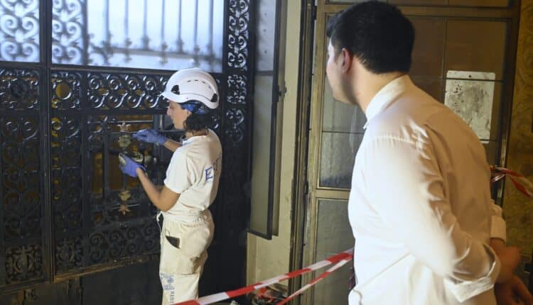 Milano: nuove tecniche all'avanguardia per il restauro della facciata di Palazzo Marino 13