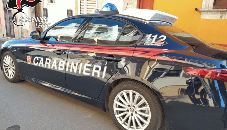 Campi Salentina, inseguito dai Carabinieri si scontra con un'altra auto: arrestato 31enne