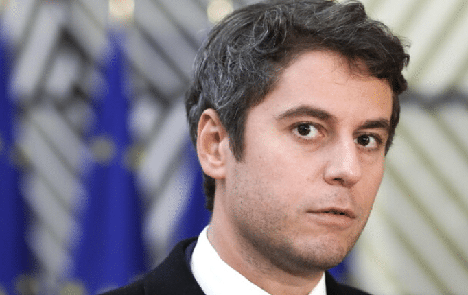 Francia, Macron chiede ad Attal di restare premier per assicurare la stabilità del Paese