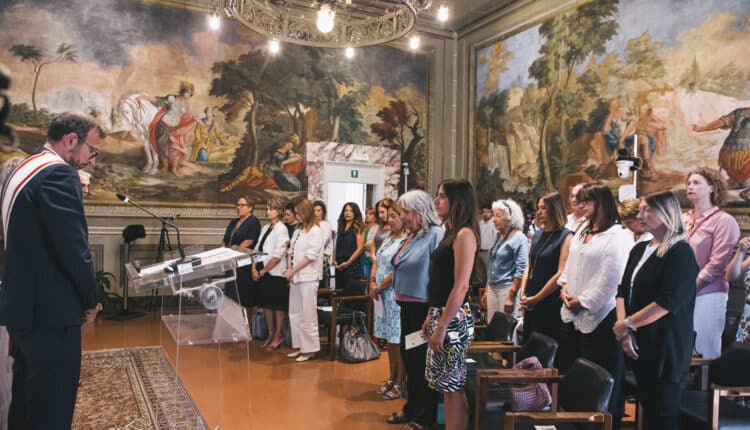 La Regione Toscana ha consegnato il Gonfalone d'argento al coordinamento toscano dei Centri Antiviolenza Tosca