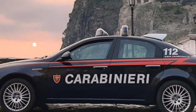 Forio di Ischia: 5 persone denunciate per rissa, danneggiamento e lesioni personali