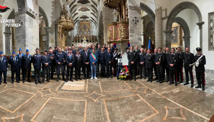 Melfi: cerimonia di commemorazione nel 34° anniversario della tragica morte del brigadiere dei Carabinieri Antonio Cezza, medaglia d'argento al valor militare alla memoria.