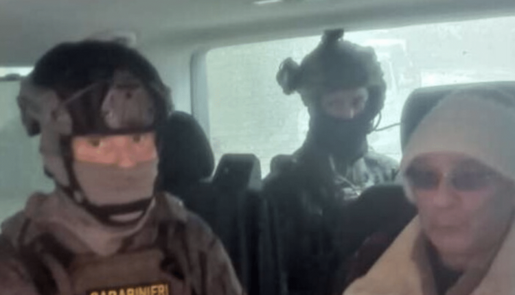 Messina Denaro, perquisizioni a Mazara del Vallo inquirenti a caccia di un altro covo