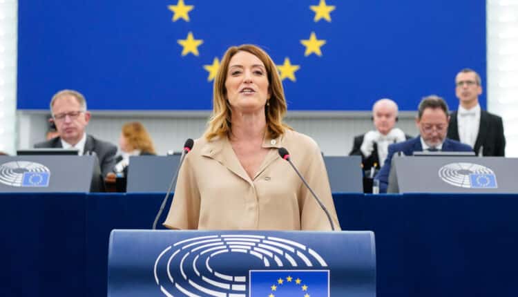 Metsola rieletta presidente del Parlamento europeo con 562 voti: "Saremo un faro di democrazia".