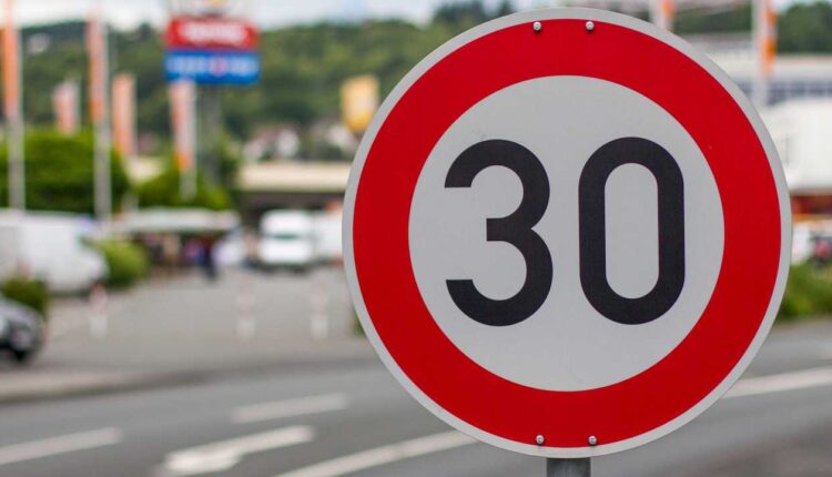 Milano, quali sono i veri risultati dello studio del MIT sul limite a 30 km/h