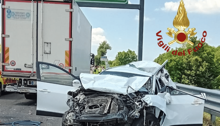 Padova, tamponamento a catena sull A4 un morto e 17 feriti, alcuni gravi