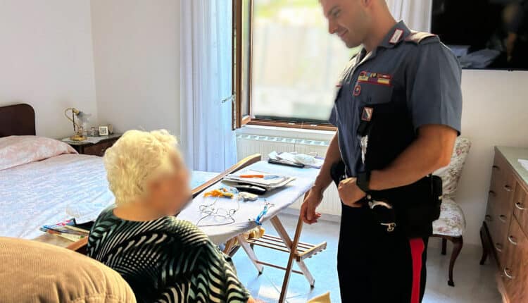 Penisola Sorrentina: arrestato dai Carabinieri, aveva sottratto ad una donna oltre 1000 euro, per fuggire colpisce un familiare della vittima.