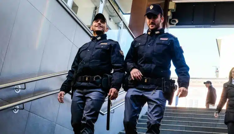 Pisa: la Polizia di Stato nella zona della Stazione Centrale arresta per il resto di rapina aggravata un pregiudicato di origini straniere.