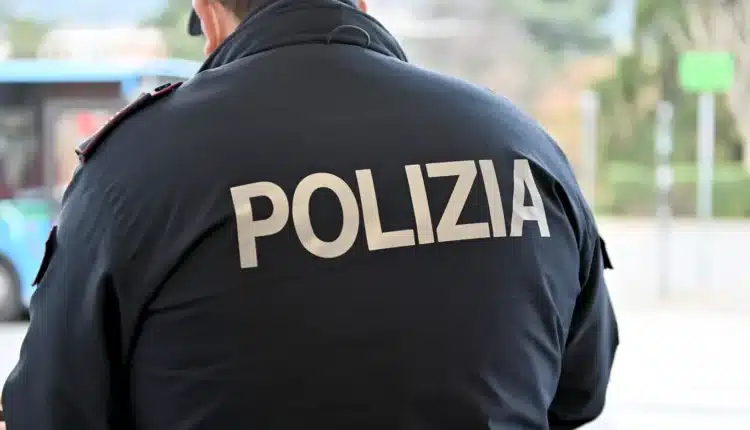 Fondi, aggredisce più volte la moglie: allontanato e applicato il braccialetto elettronico al marito violento