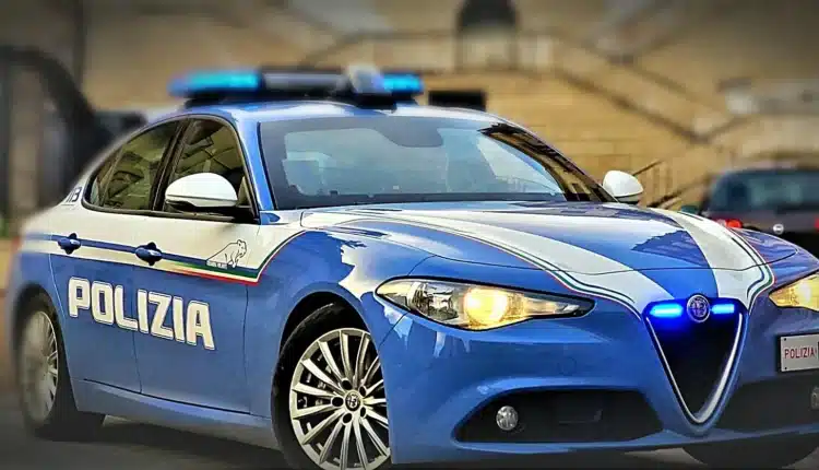 Roma: lotta allo spaccio di droga, arrestate 4 persone gravemente indiziate del reato di detenzione ai fini di spaccio di sostanze stupefacenti.