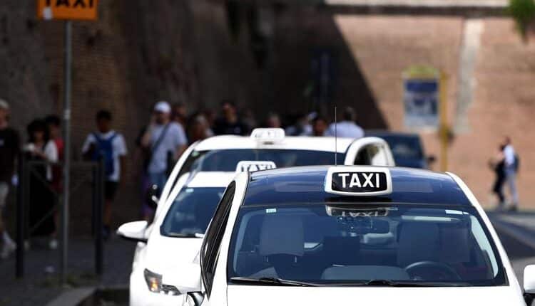 Roma: via libera della Giunta a 1000 nuove licenze taxi.
