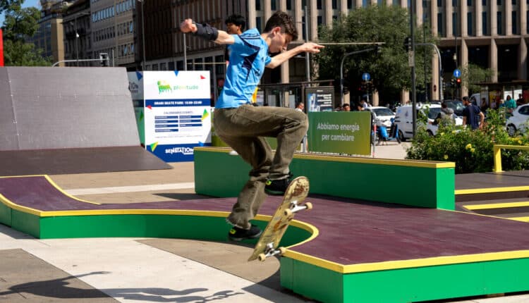 Skate park realizzato con il legno riciclato del nubifragio del 25 luglio a Milano.