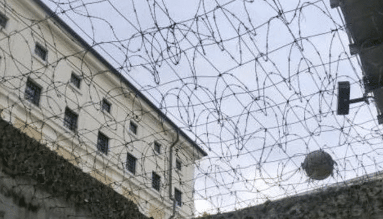 Trieste, rivolta in carcere per il caldo e il sovraffollamento