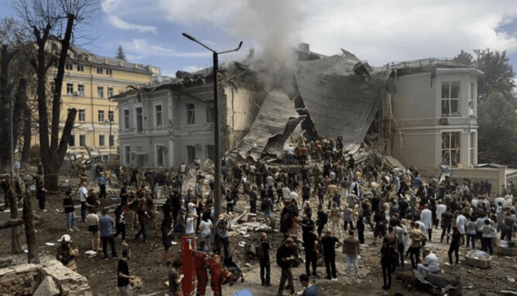 Ucraina, missili russi su un ospedale pediatrico a Kiev