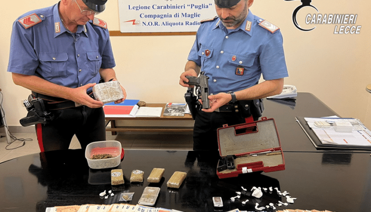 Ugento: droga, armi e denaro contante, due arresti.