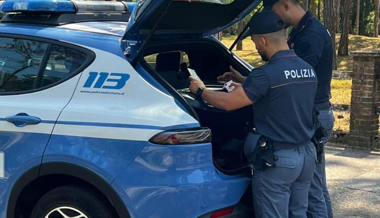 Lignano Sabbiadoro, entra in casa per rubare e molesta la ragazza nel sonno: arrestato un uomo