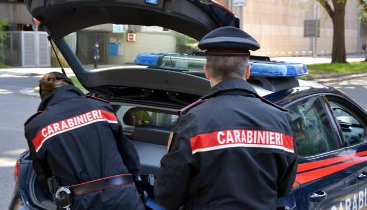 Crema: violenza fisica e minacce di morte verso i suoi genitori. Uomo fermato e allontanato dalla casa famigliare