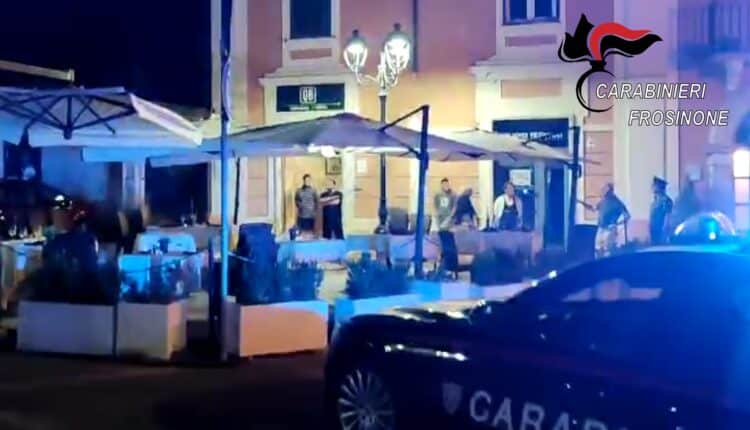 Isola del Liri: continuano gli accertamenti sull'accoltellamento avvenuto in un dehors: nessuno ha chiamato subito le forze dell'ordine