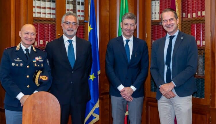 Roma, firmata la convenzione tra il Ministero dell'Interno e AISCAT per accrescere la sicurezza sulle autostrade