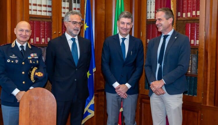 Roma, firmata la convenzione tra il Ministero dell'Interno e AISCAT per accrescere la sicurezza sulle autostrade