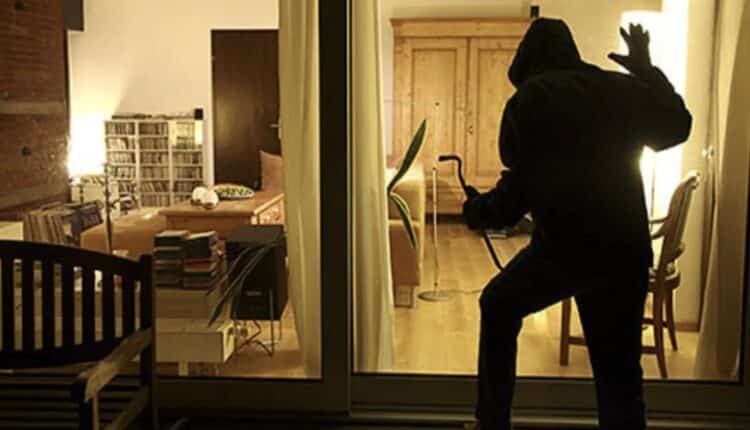 Pavia: Smantellata banda di ladri albanesi responsabile di 20 furti in abitazione.