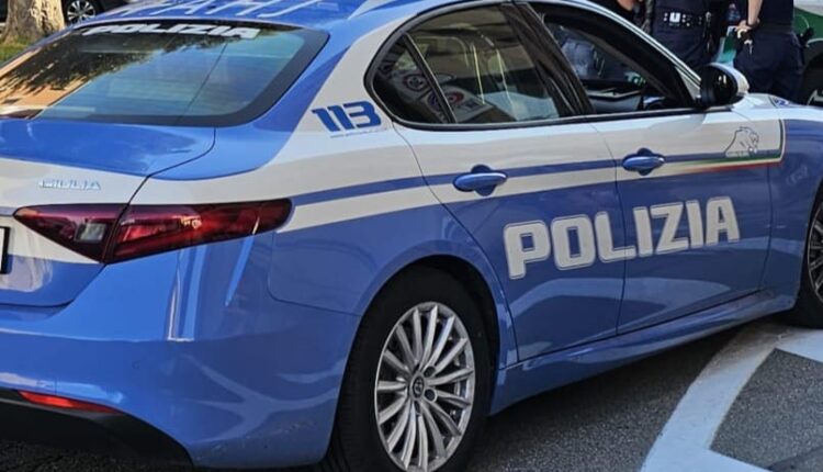 Vercelli: 13enne obbligata a consumare rapporti sessuali con due anziani: arrestati 69enne e 70enne