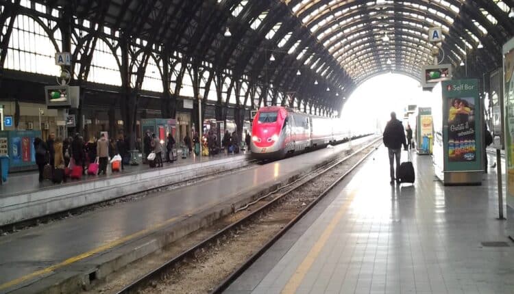 Milano: Senza biglietto in Stazione, si scopre essere uno spacciatore.