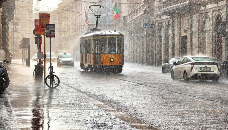 Milano, a causa del maltempo: allerta gialla per pioggia e temporali