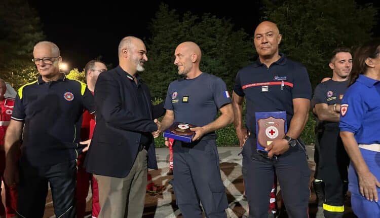 Bologna: ospitati 180 Vigili del Fuoco francesi di ritorno dalla Grecia dove hanno spento l'enorme incendio scoppiato a Varnavas