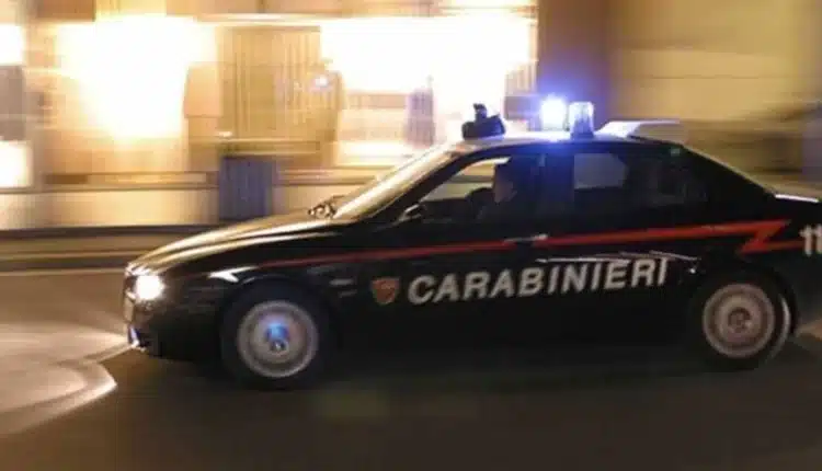 Napoli: picchia a sangue la compagna con il figlio di 11 anni che prova a difenderla. Arrestato 53enne per detenzione di droga e denunciato per lesioni aggravate