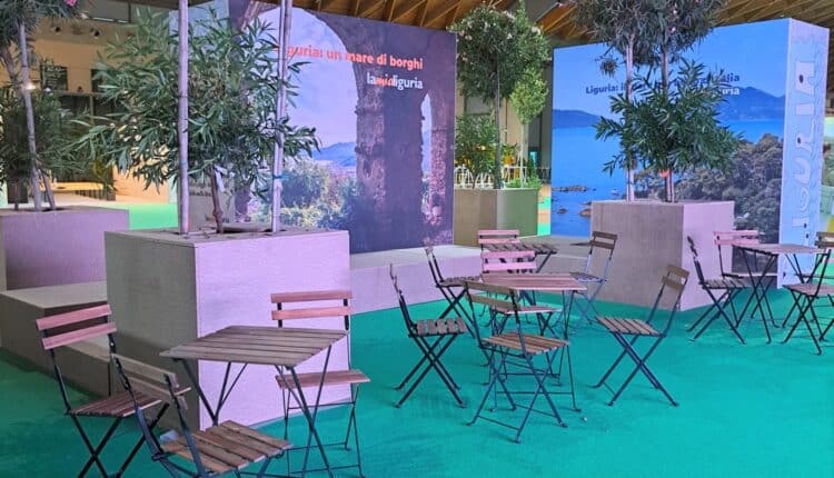 Regione Liguria al Meeting per l'Amicizia fra i Popoli accoglie i visitatori in "Piazza Liguria" dove si può godere di uno spazio alberato che offre una panoramica delle più suggestive vedute liguri 2