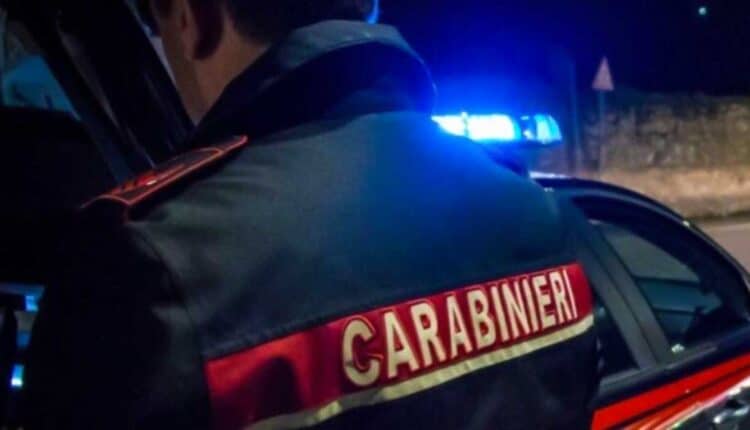 Arrestati e denunciati in stato di libertà coloro che sono stati ritenuti responsabili a vario titolo di rapina e lesioni personali aggravate, commessi la notte tra sabato e domenica sul lungomare di Milano Marittima. #cronaca #ravenna #emiliaromagna