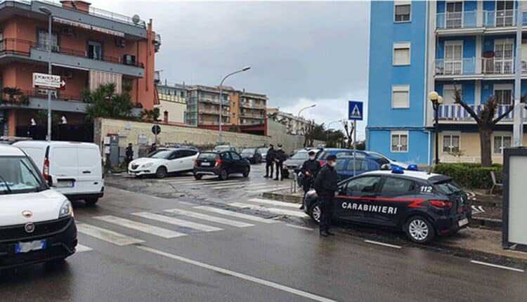 Castellammare di Stabia: controlli di Carabinieri, un arresto e due denunce.