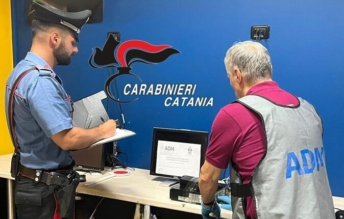 Catania: controlli dei Carabinieri agli esercizi pubblici, nel chiosco bar un vero e proprio casinò con giochi e scommesse abusive, denunciata la titolare.