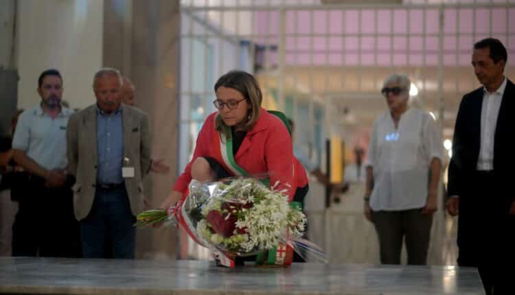 Milano: 80° anniversario dell'eccidio di Piazzale Loreto, l'omaggio ai 15 partigiani uccisi11