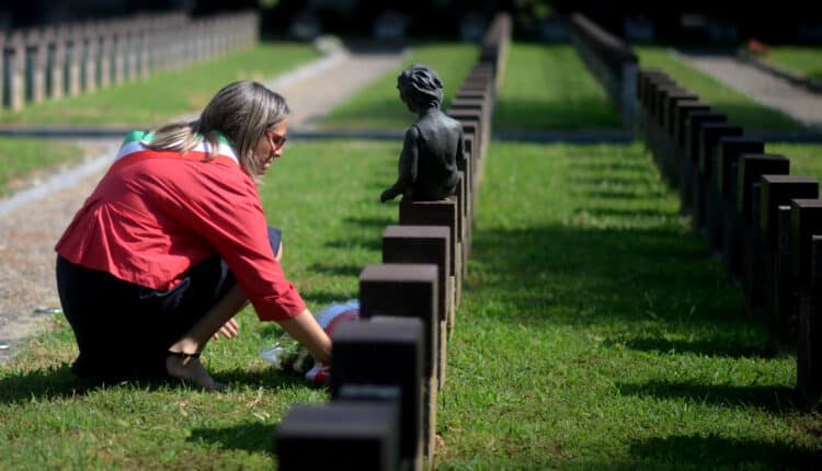 Milano: 80° anniversario dell'eccidio di Piazzale Loreto, l'omaggio ai 15 partigiani uccisi25