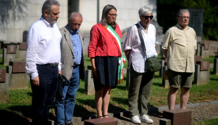 Milano: 80° anniversario dell'eccidio di Piazzale Loreto, l'omaggio ai 15 partigiani uccisi24