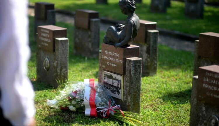 Milano: 80° anniversario dell'eccidio di Piazzale Loreto, l'omaggio ai 15 partigiani uccisi22