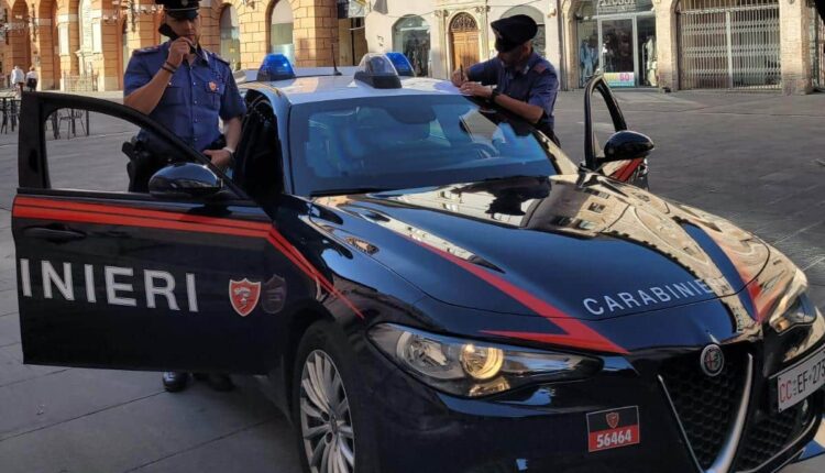 Foligno: maltratta la mamma invalida civile, denunciato e sottoposto alla misura dell’allontanamento dal domicilio e applicazione del braccialetto elettronico.