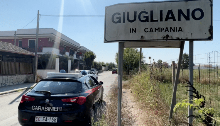 Giugliano in Campania: prima il barbecue nei giardini di un parco privato, poi l'aggressione ai Carabinieri con un paio di forbici, 27enne in manette.