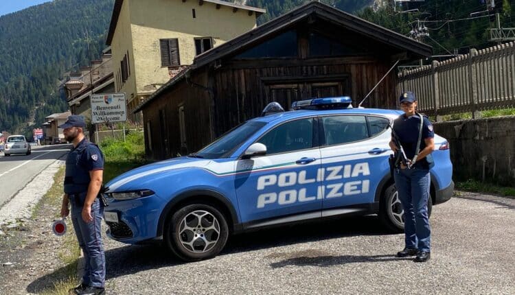Bolzano: durante la seconda fase dei servizi straordinari di prevenzione e sicurezza antiterrorismo sono state controllate 287 persone, emessi 4 decreti di espulsione e 4 fogli di via obbligatori