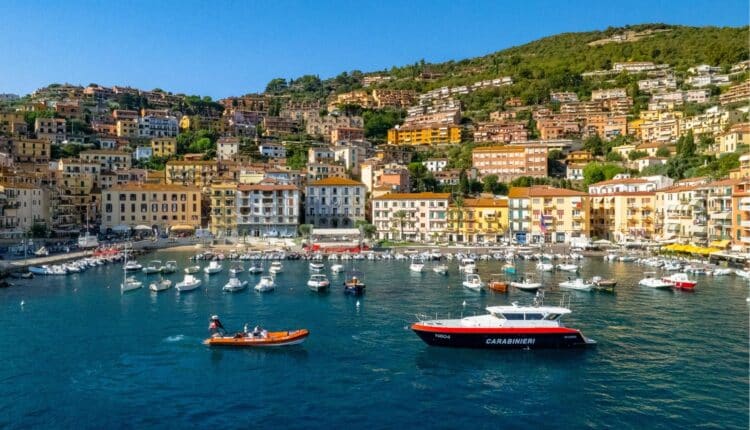 Isola del Giglio: controlli in mare della Guardia Costiera e dei Carabinieri.
