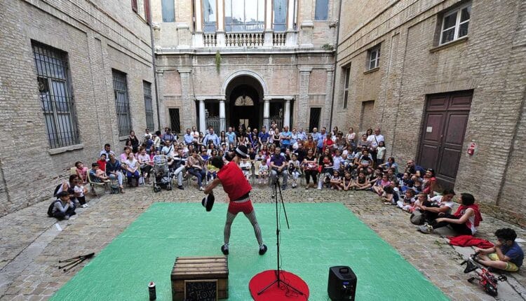 Pesaro: torna venerdì 30 e sabato 31 la “La 1/2 Notte Bianca dei Bambini” l'evento più amato dalle bambine e dai bambini. 3