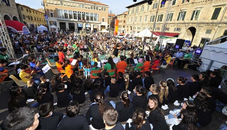 Pesaro: torna venerdì 30 e sabato 31 la “La 1/2 Notte Bianca dei Bambini” l'evento più amato dalle bambine e dai bambini. 4